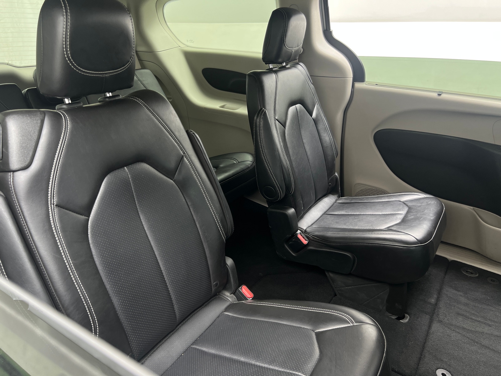 Thumbnail: 2024 Chrysler Pacifica - 5