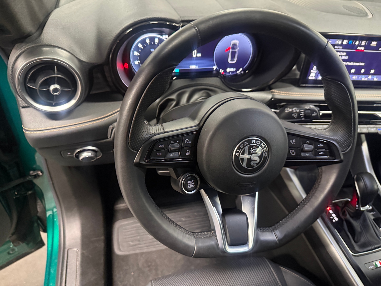 Thumbnail: 2024 Alfa Romeo Tonale - 5