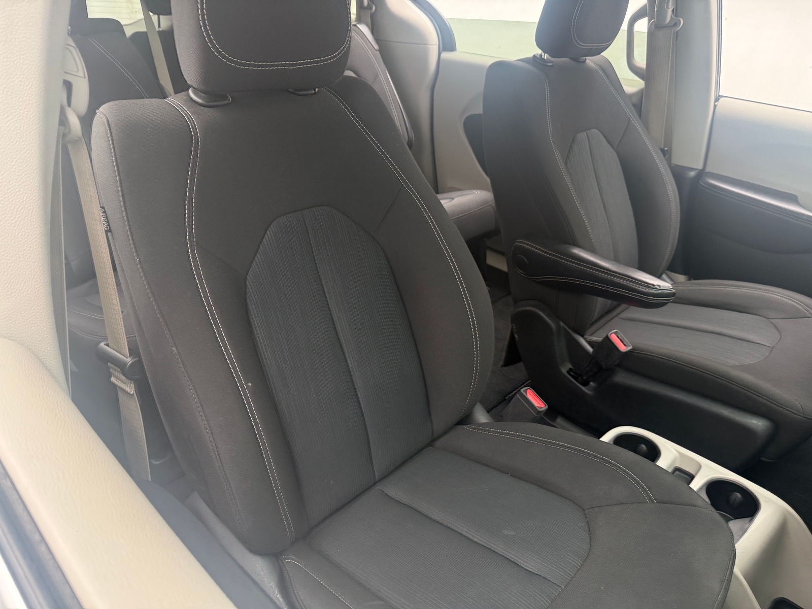 Thumbnail: 2024 Chrysler Voyager - 2