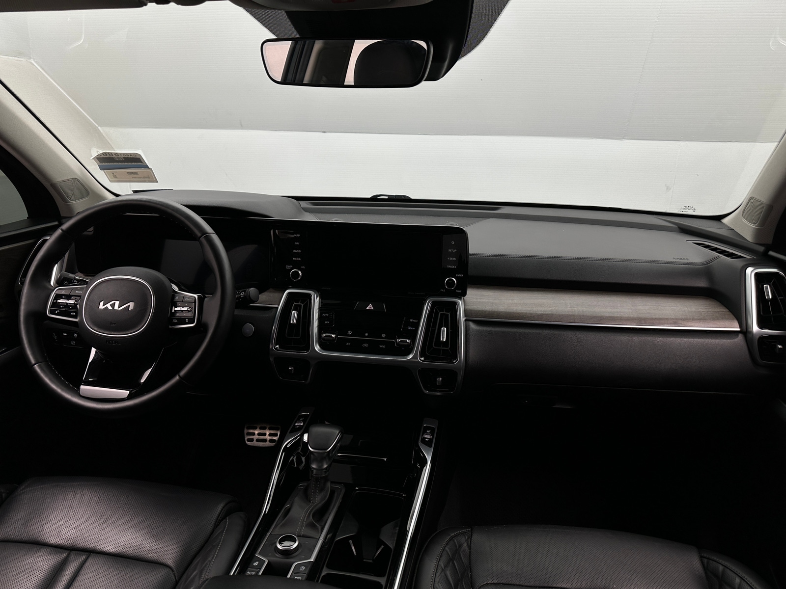 Thumbnail: 2022 Kia Sorento - 2