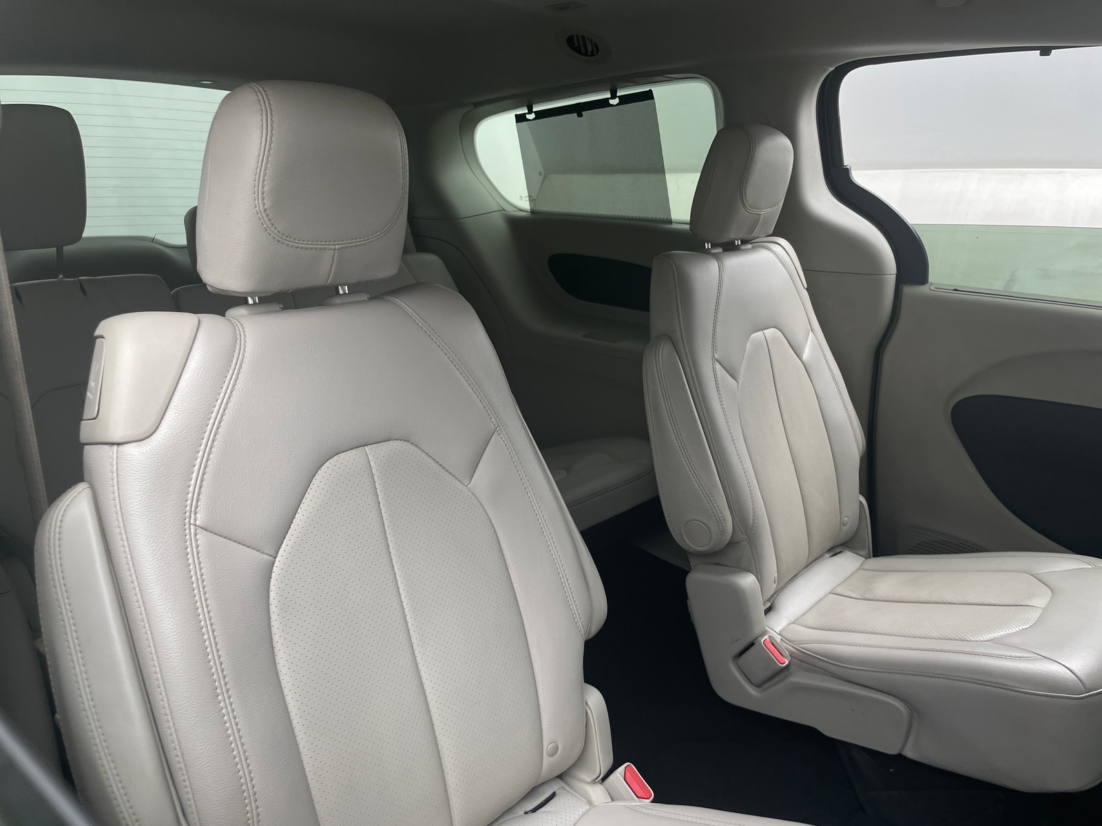 Thumbnail: 2018 Chrysler Pacifica - 5