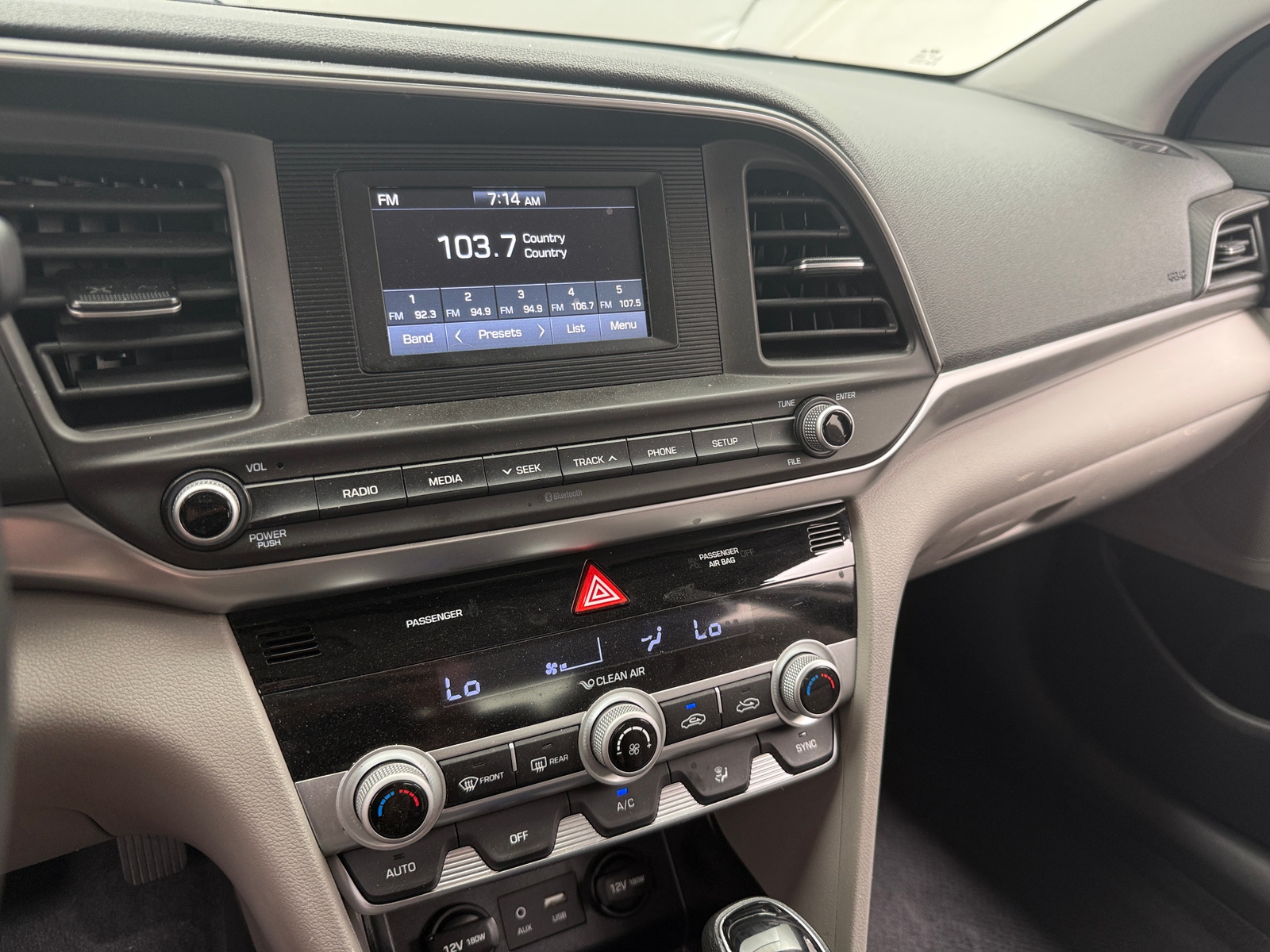 Thumbnail: 2020 Hyundai Elantra - 4