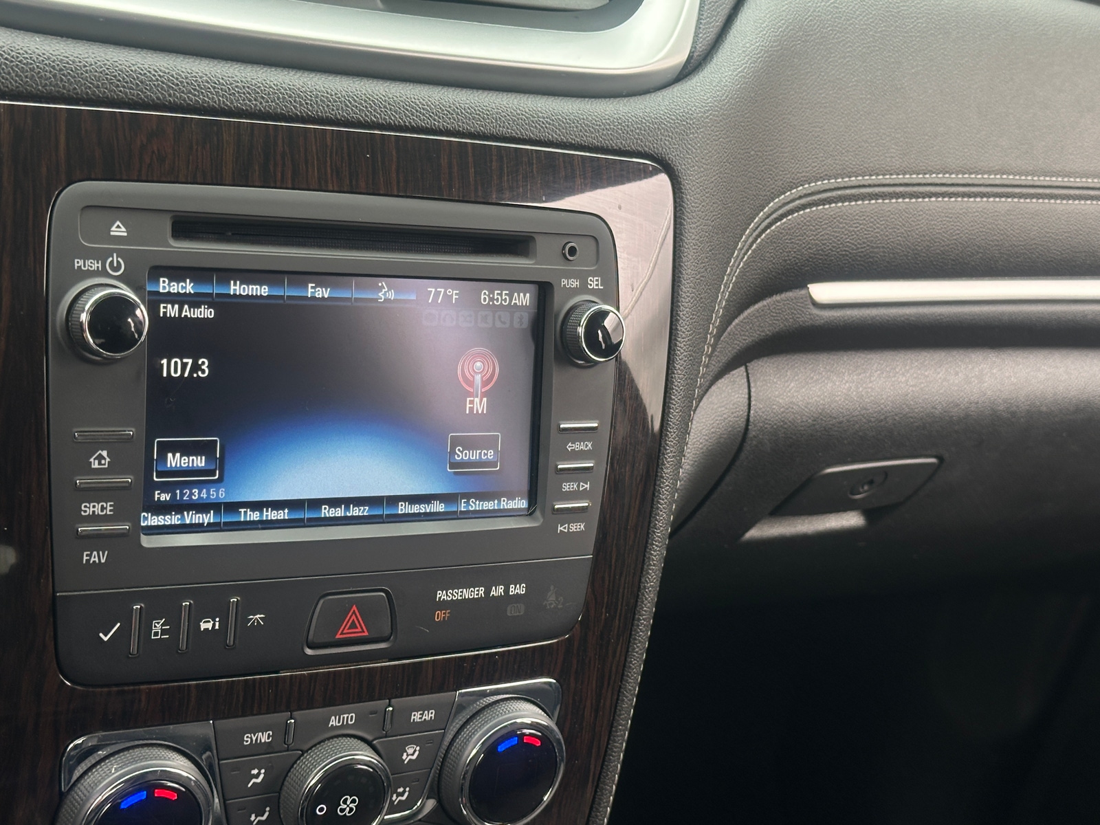 Thumbnail: 2017 Chevrolet Traverse - 4