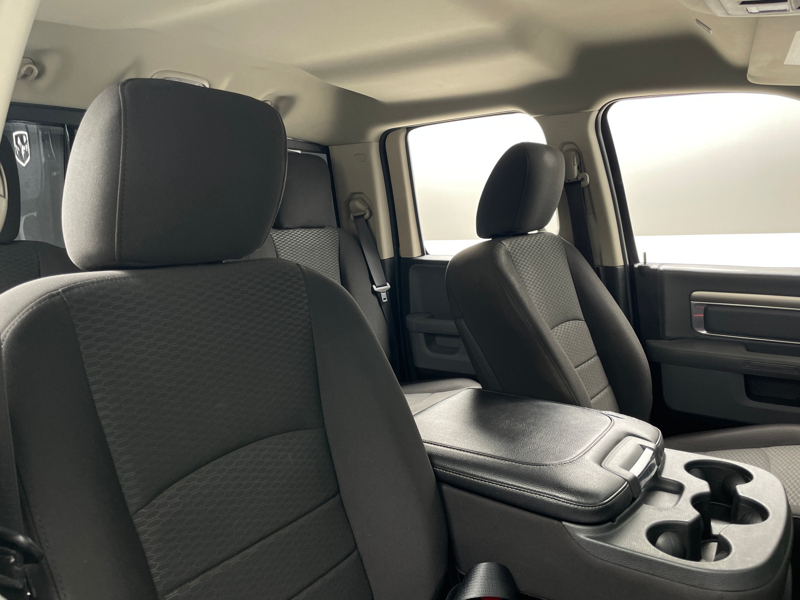 Thumbnail: 2020 RAM 1500 Classic - 2