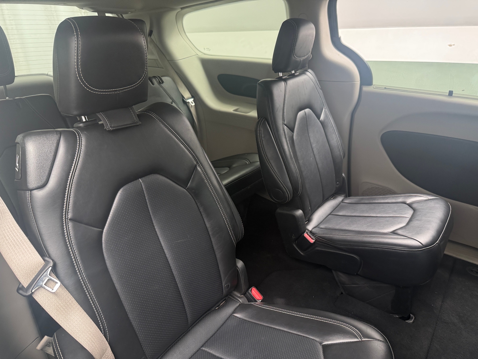 Thumbnail: 2024 Chrysler Pacifica - 5