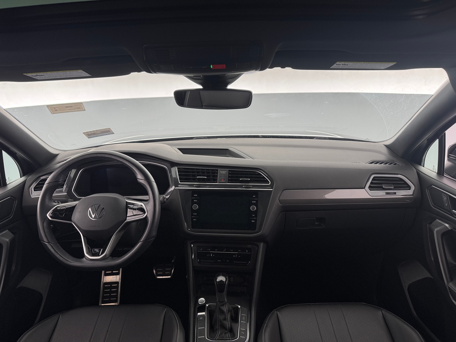Thumbnail: 2022 Volkswagen Tiguan - 2