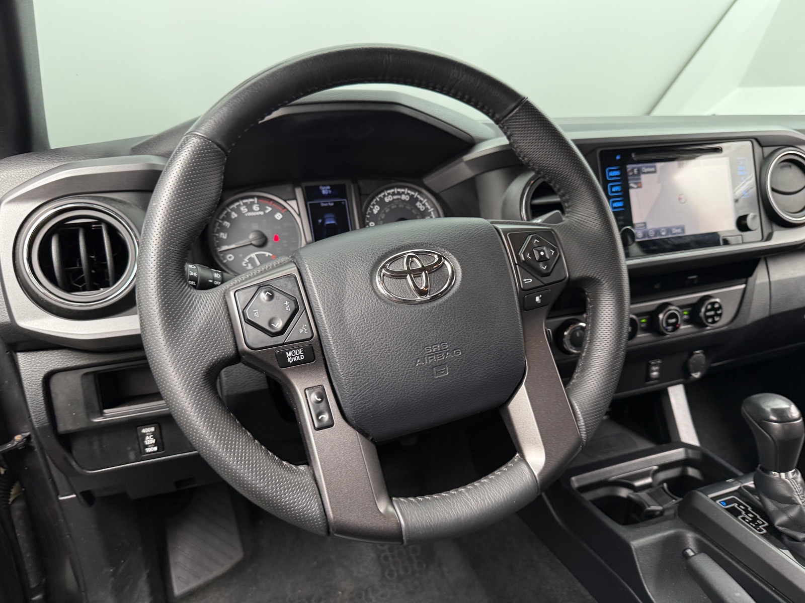 Thumbnail: 2016 Toyota Tacoma - 5