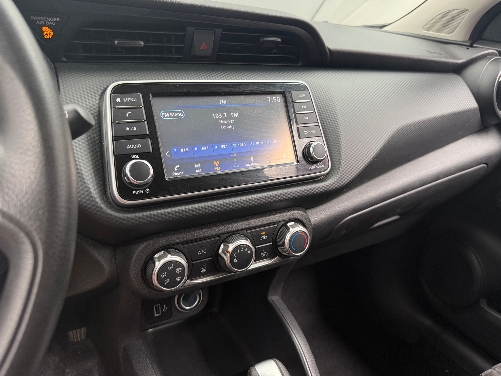 Thumbnail: 2021 Nissan Kicks - 4