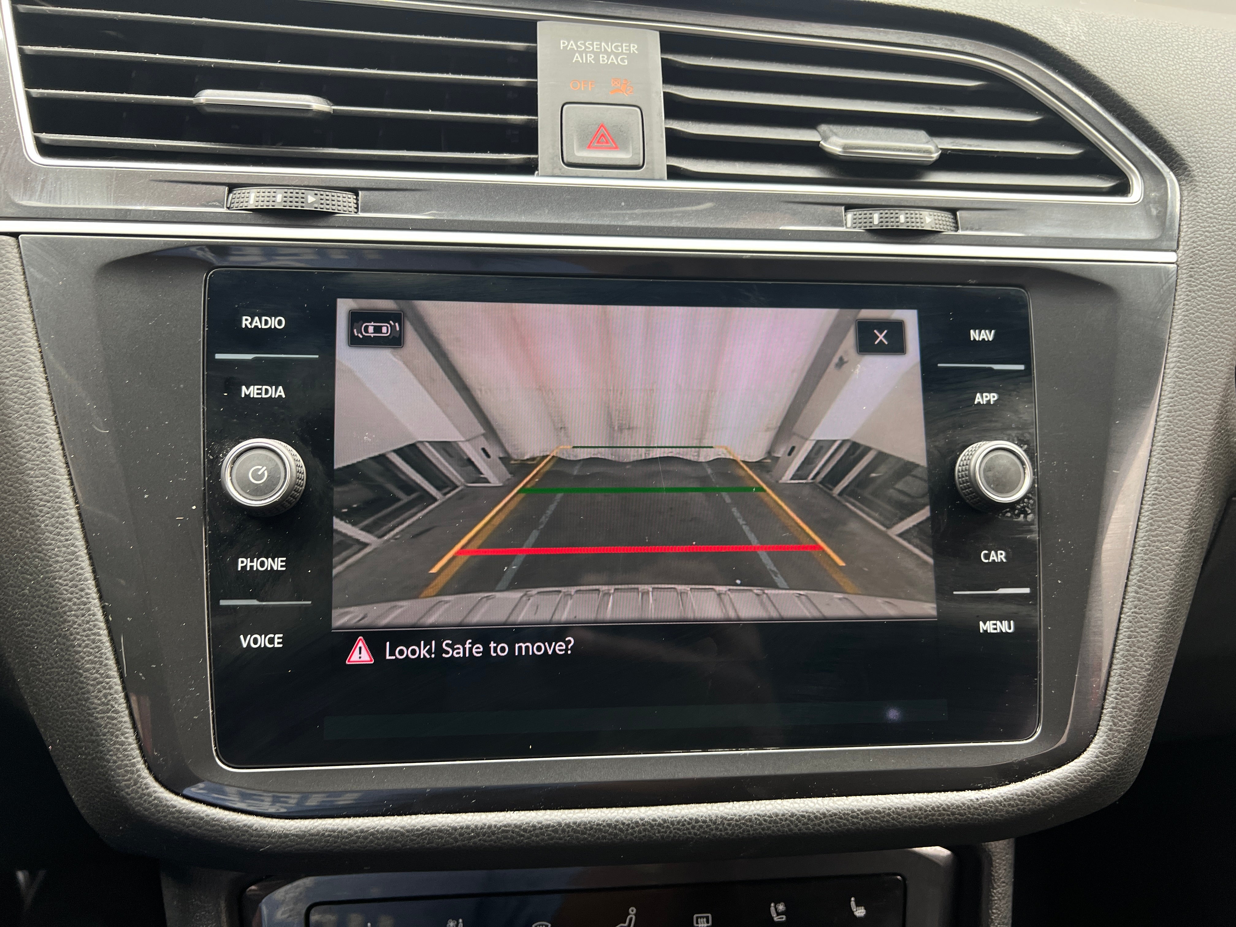2024 Volkswagen Tiguan SEL R-LINE - Photo 15