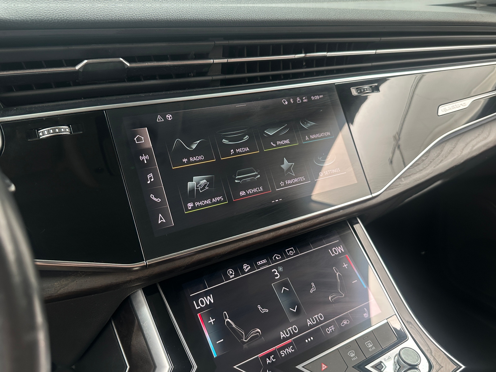 Thumbnail: 2021 Audi Q8 - 3