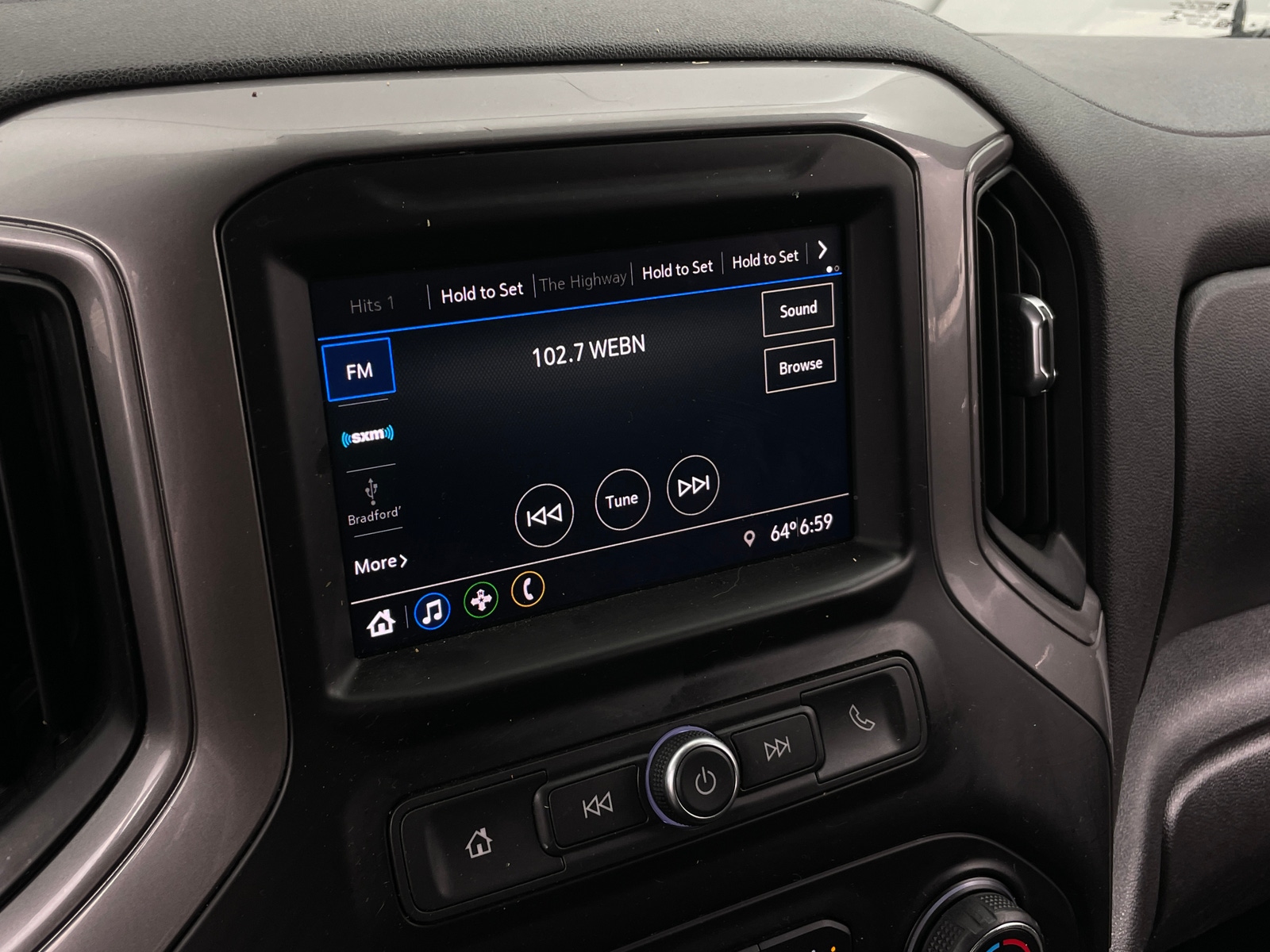 Thumbnail: 2021 Chevrolet Silverado 1500 - 4