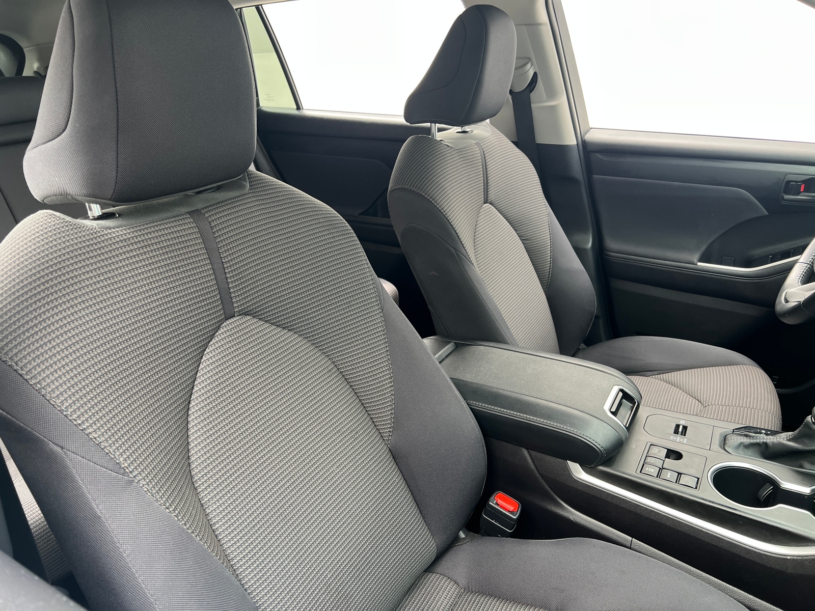 Thumbnail: 2024 Toyota Highlander - 2