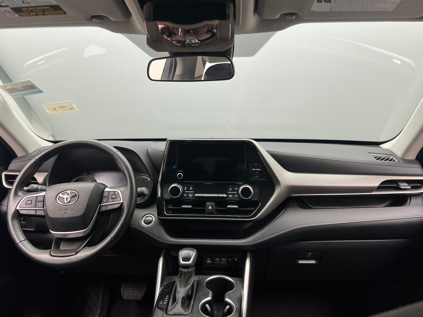 Thumbnail: 2024 Toyota Highlander - 3
