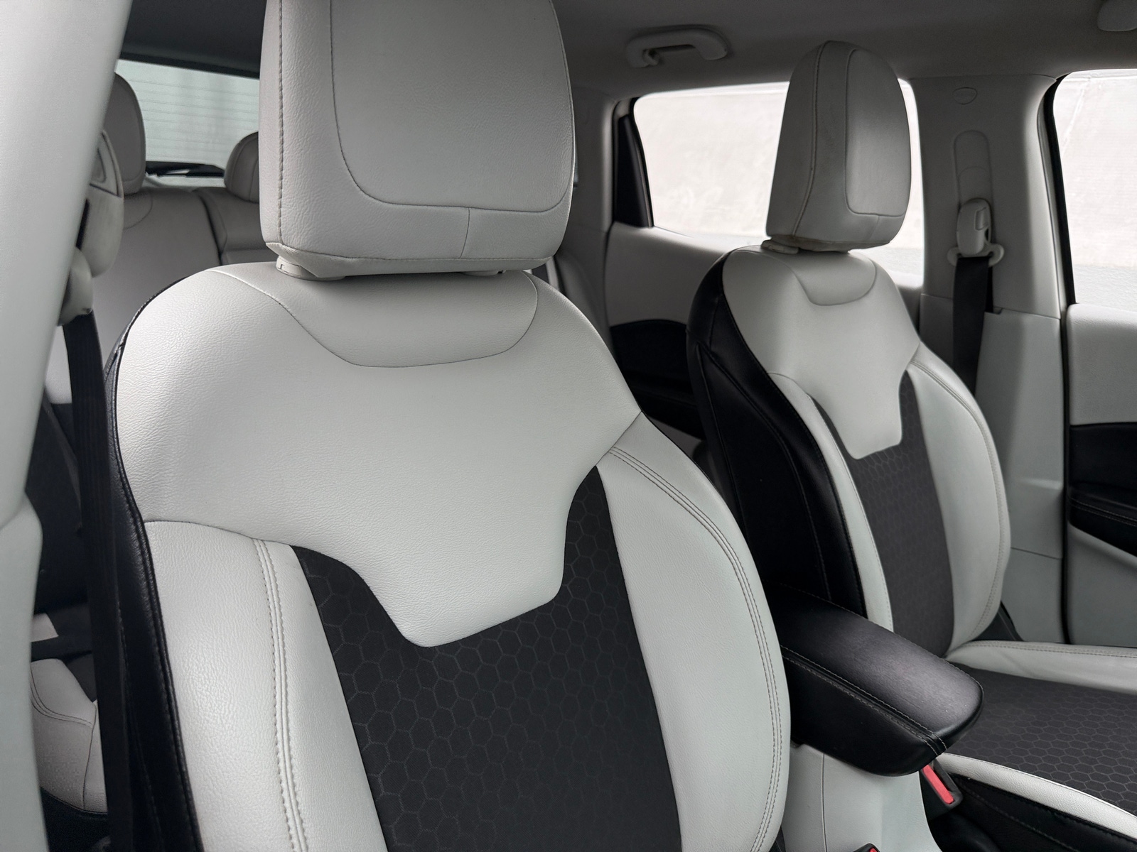 Thumbnail: 2017 Jeep Compass - 2
