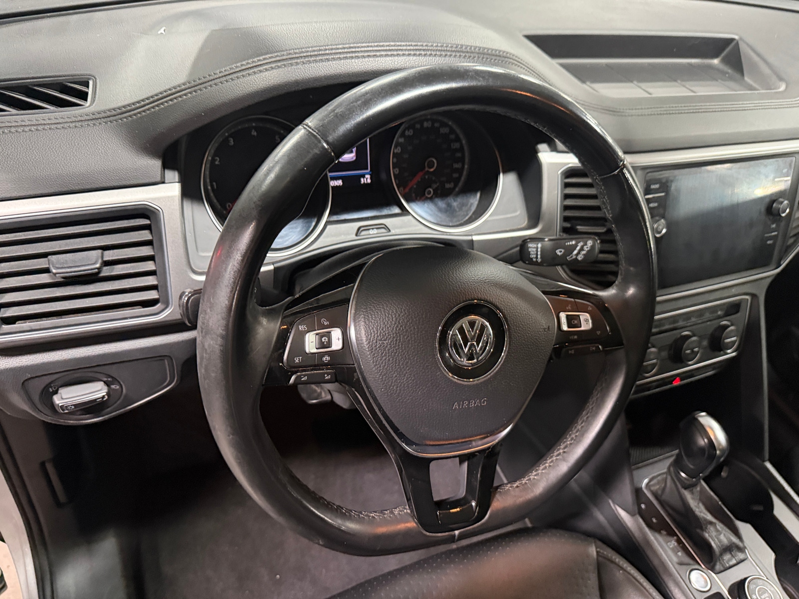Thumbnail: 2019 Volkswagen Atlas - 4
