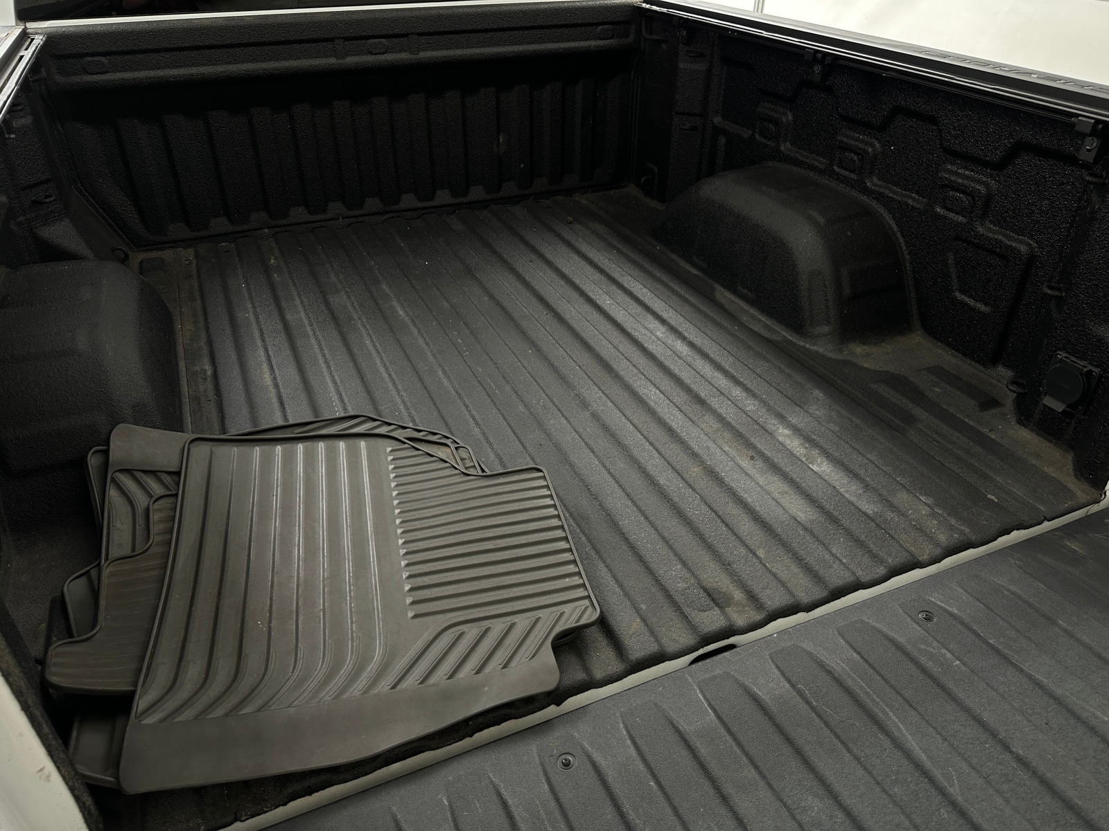 Thumbnail: 2020 Chevrolet Silverado 1500 - 6