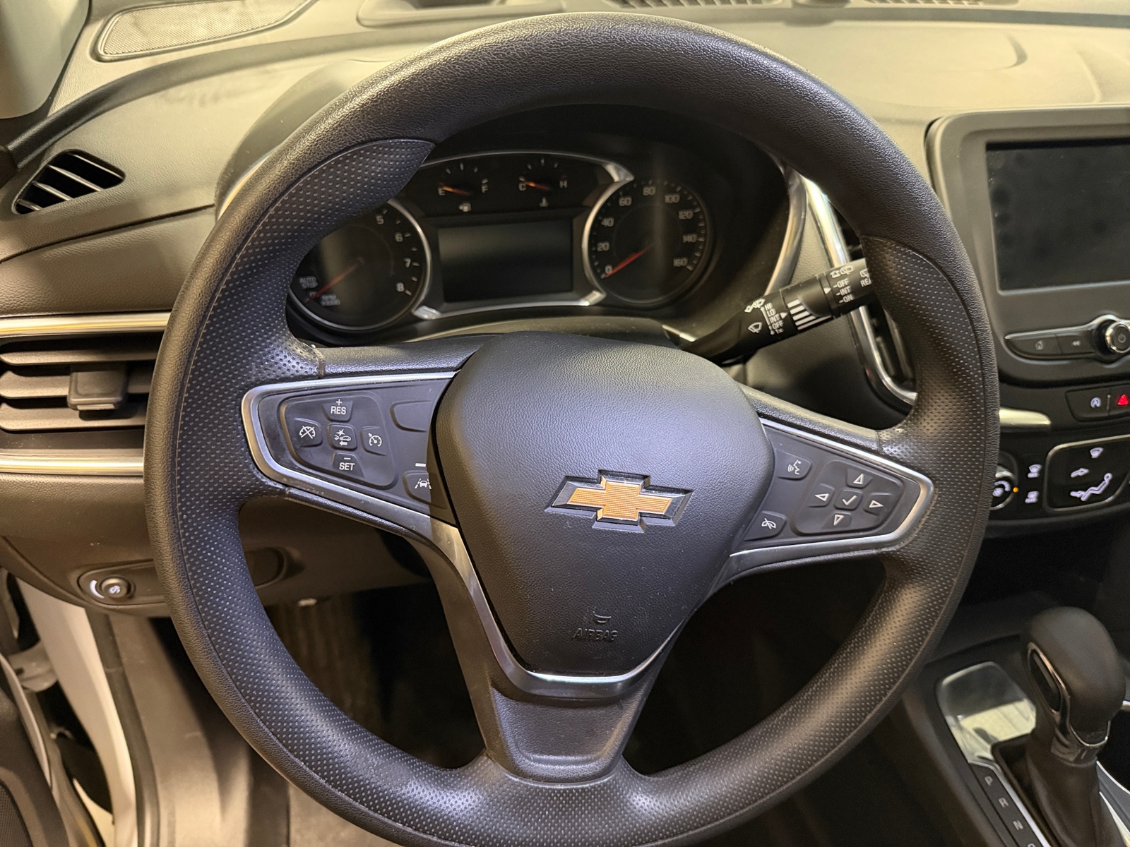 Thumbnail: 2022 Chevrolet Equinox - 5