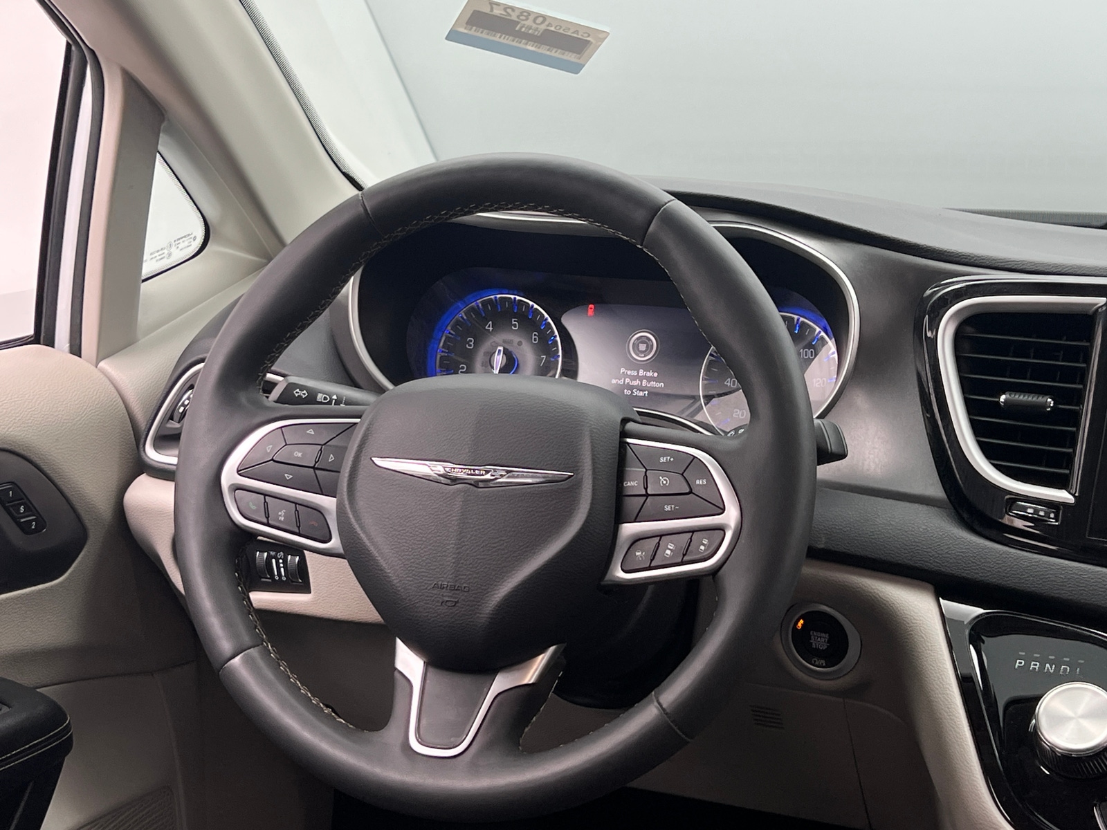 Thumbnail: 2023 Chrysler Pacifica - 4