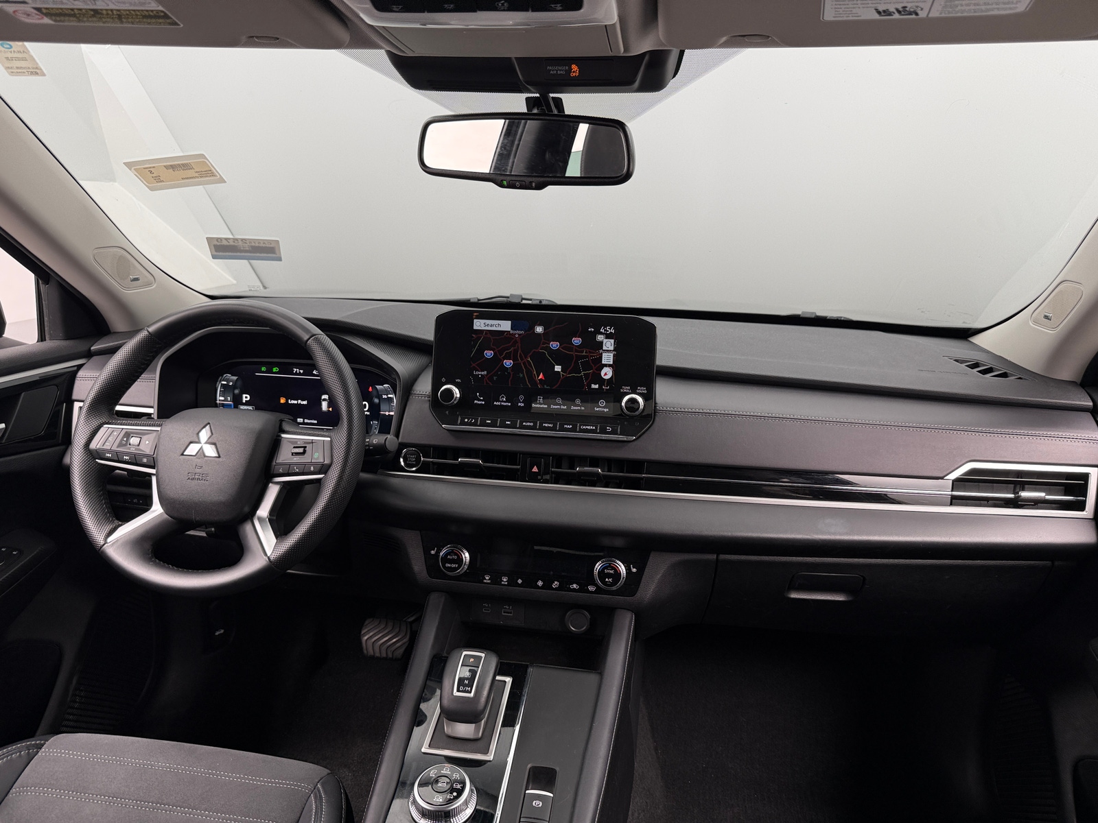 Thumbnail: 2023 Mitsubishi Outlander - 2