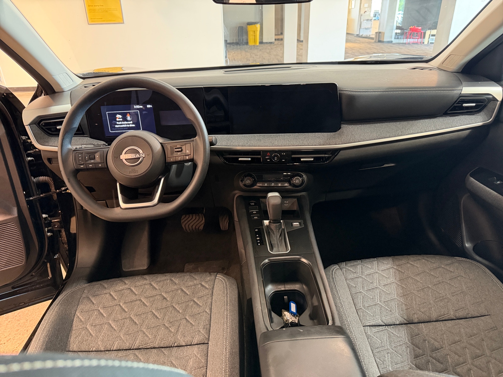 Thumbnail: 2026 Nissan Kicks - 3