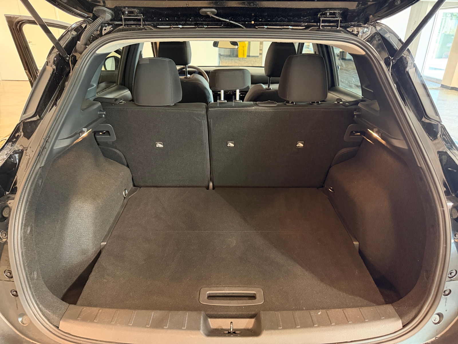 Thumbnail: 2026 Nissan Kicks - 6
