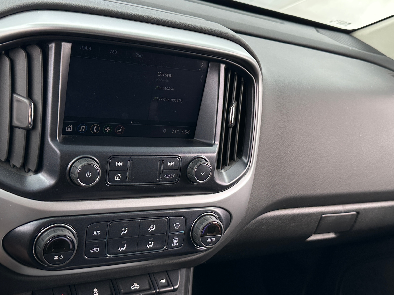 Thumbnail: 2019 Chevrolet Colorado - 3