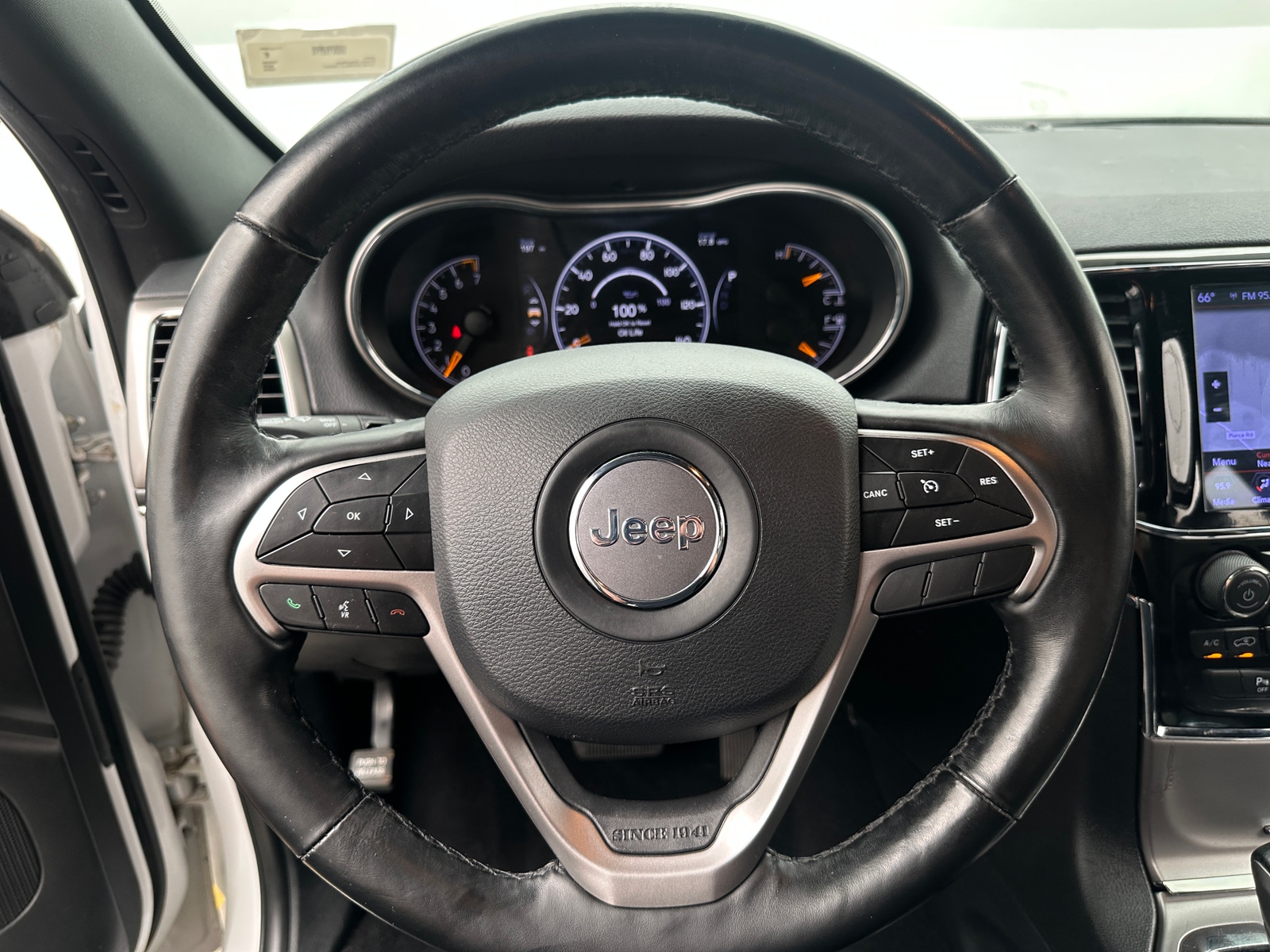 Thumbnail: 2020 Jeep Grand Cherokee - 4