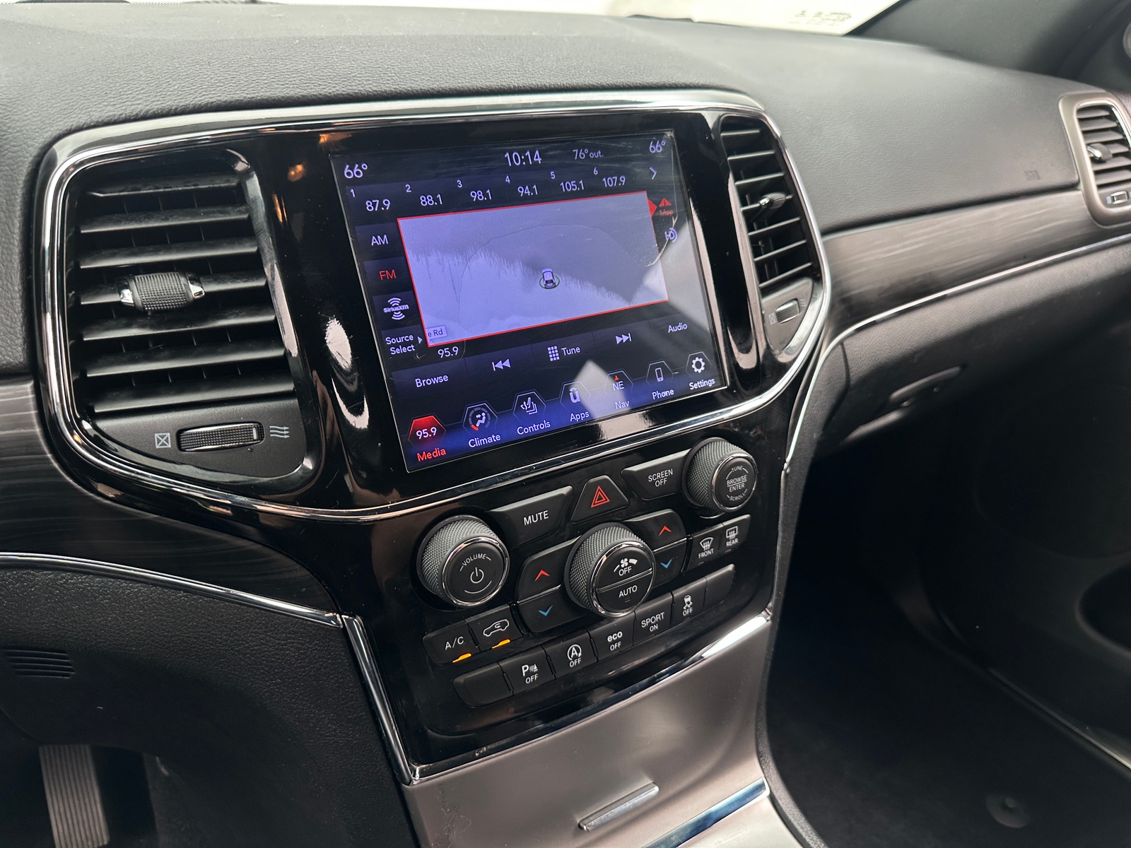 Thumbnail: 2020 Jeep Grand Cherokee - 3