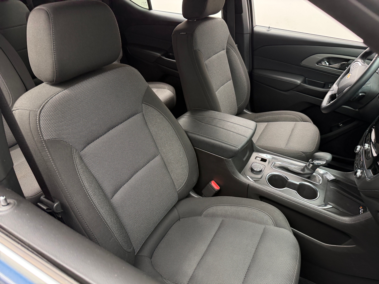 Thumbnail: 2023 Chevrolet Traverse - 2