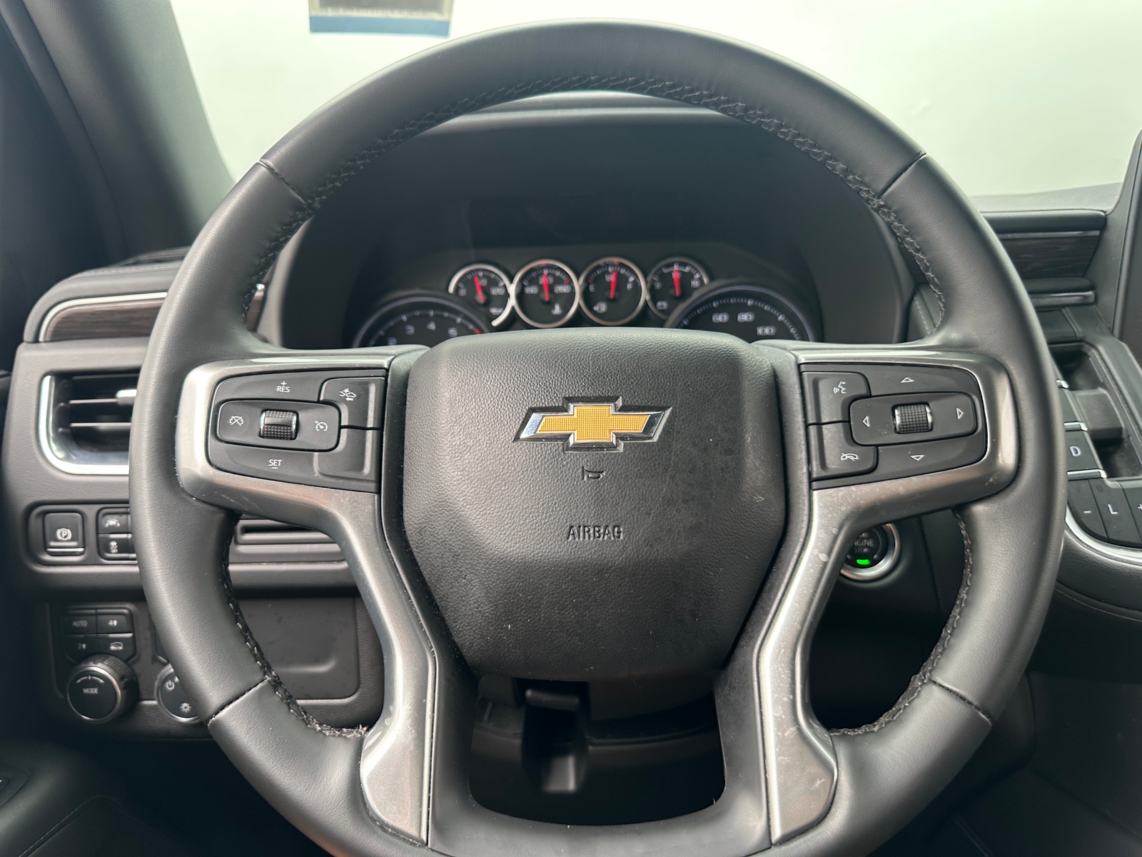 Thumbnail: 2024 Chevrolet Suburban - 5