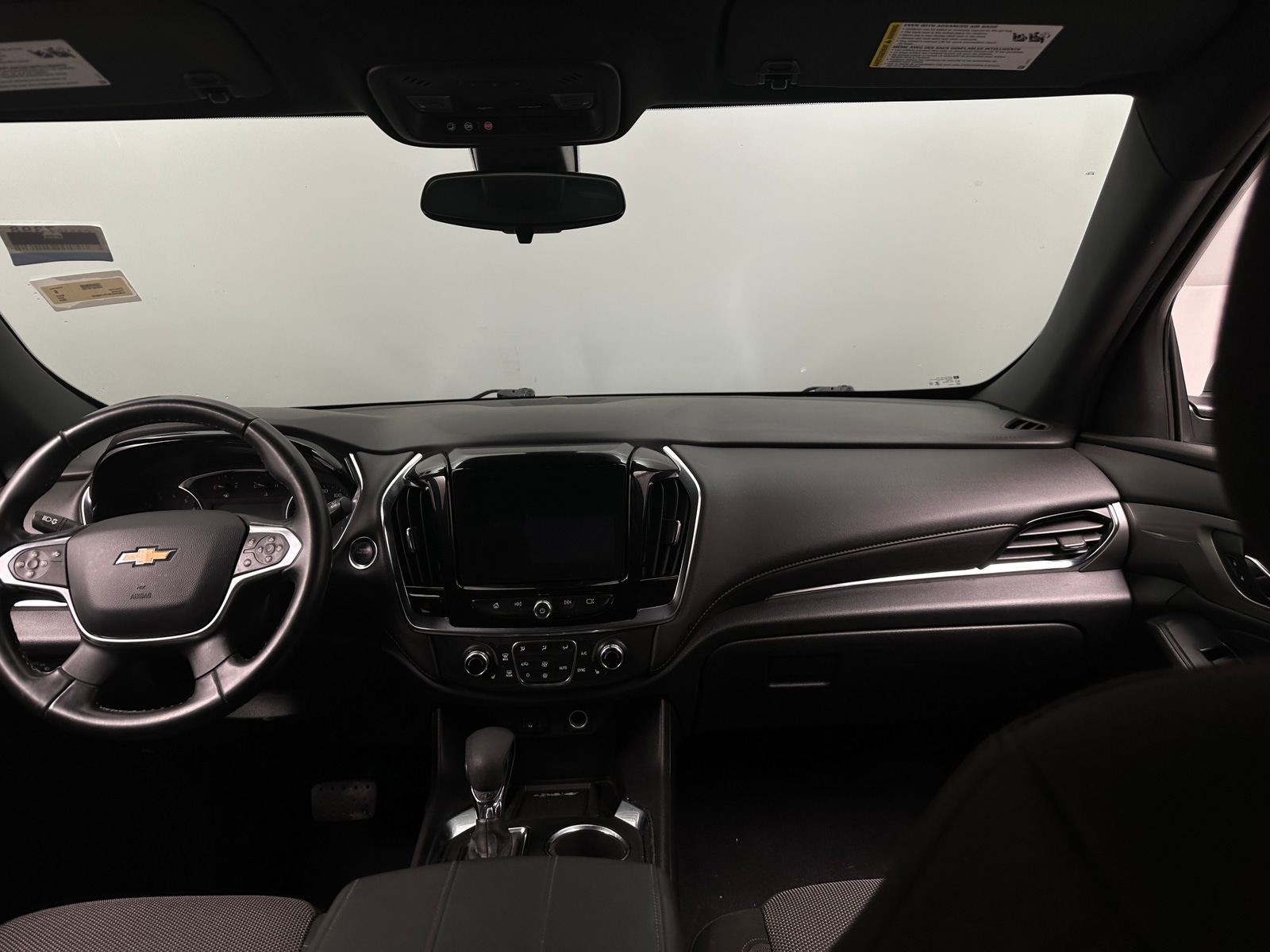 Thumbnail: 2023 Chevrolet Traverse - 3