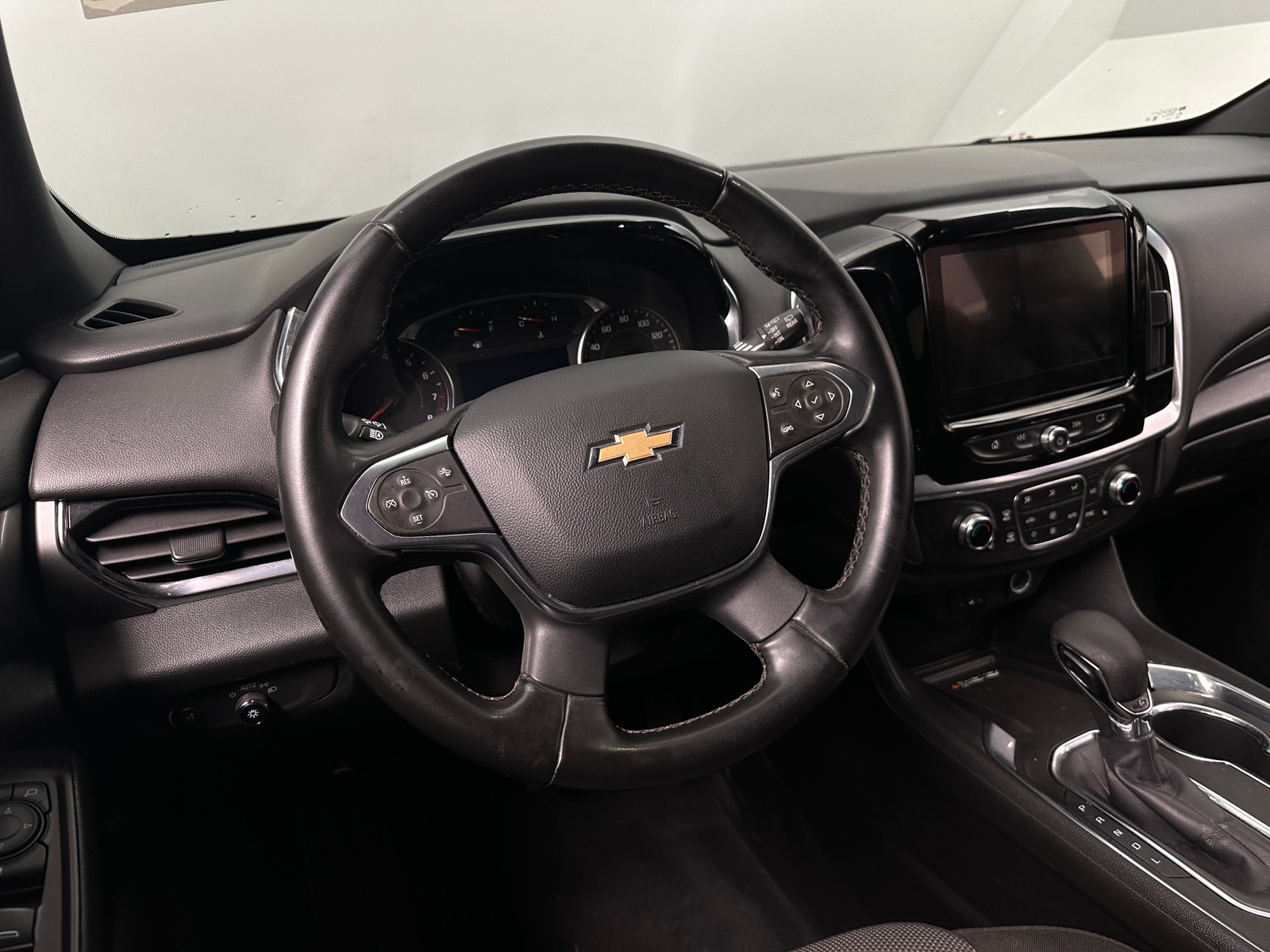 Thumbnail: 2023 Chevrolet Traverse - 5