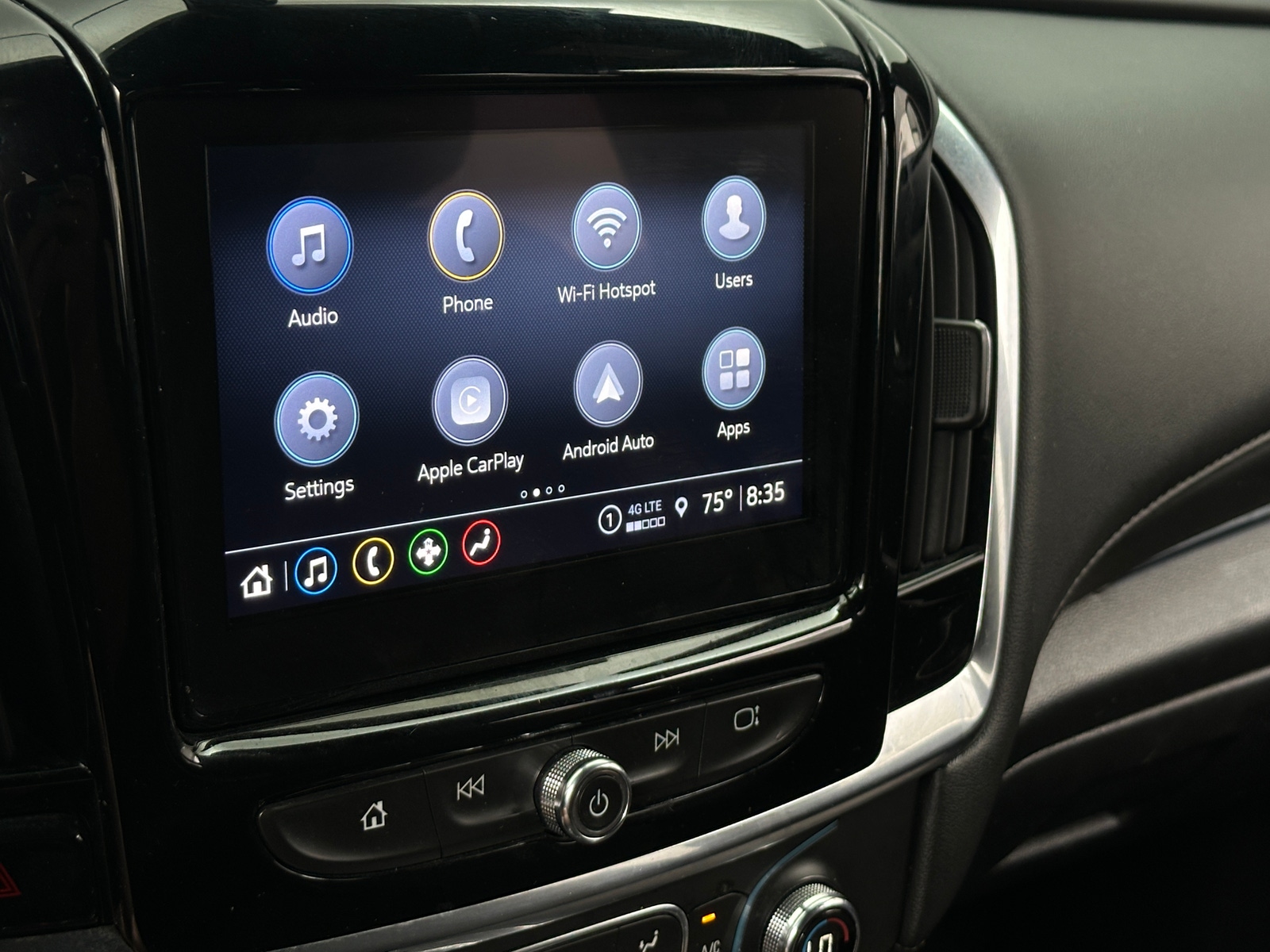 Thumbnail: 2023 Chevrolet Traverse - 4