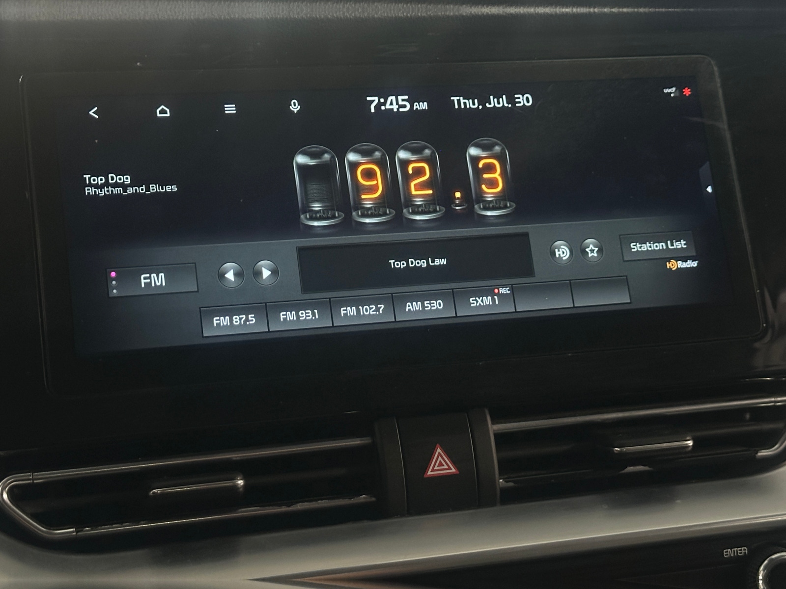 Thumbnail: 2022 Kia Niro - 3