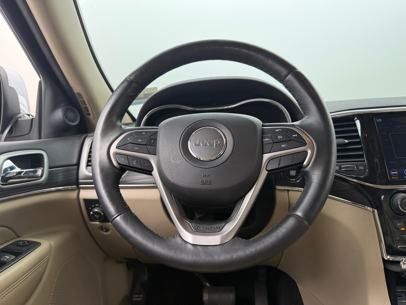 Thumbnail: 2019 Jeep Grand Cherokee - 4