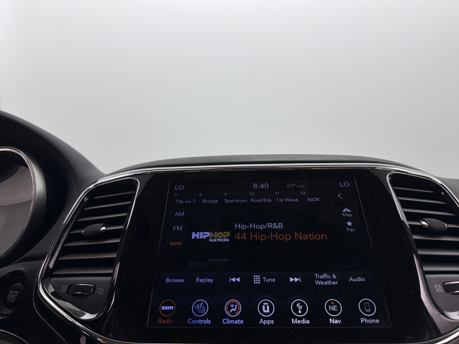 Thumbnail: 2019 Jeep Grand Cherokee - 3
