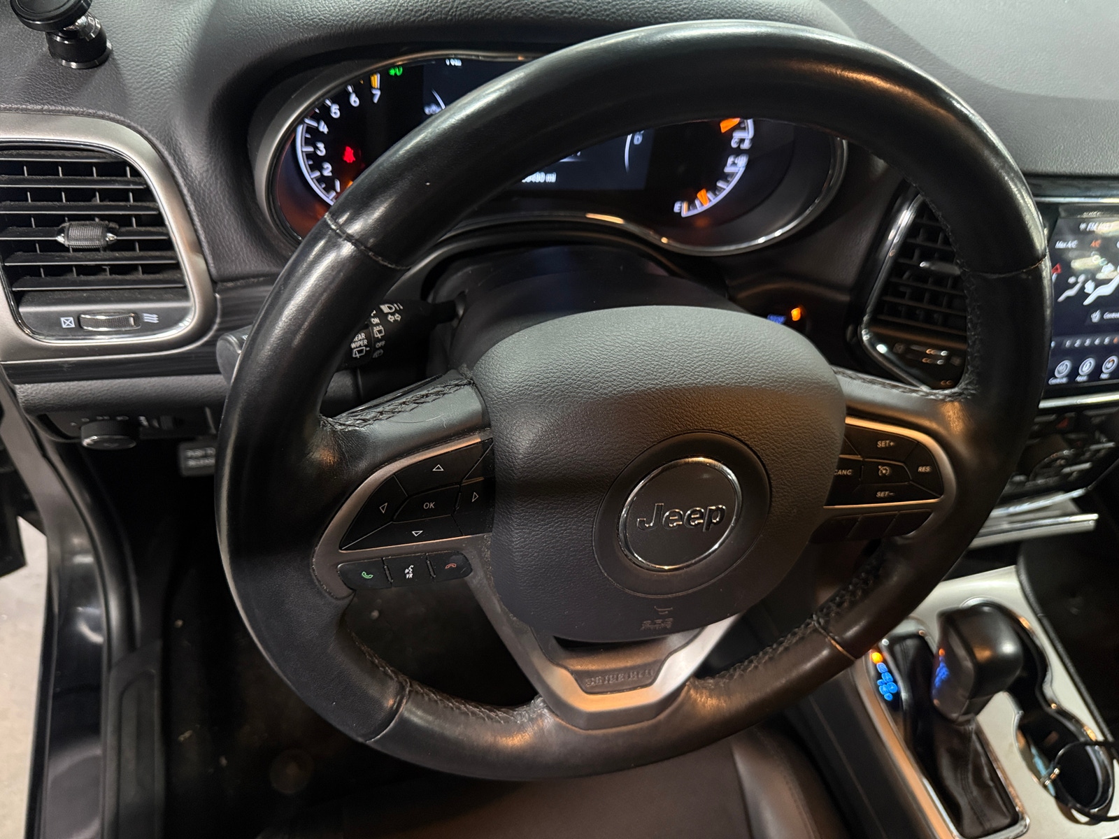 Thumbnail: 2020 Jeep Grand Cherokee - 5
