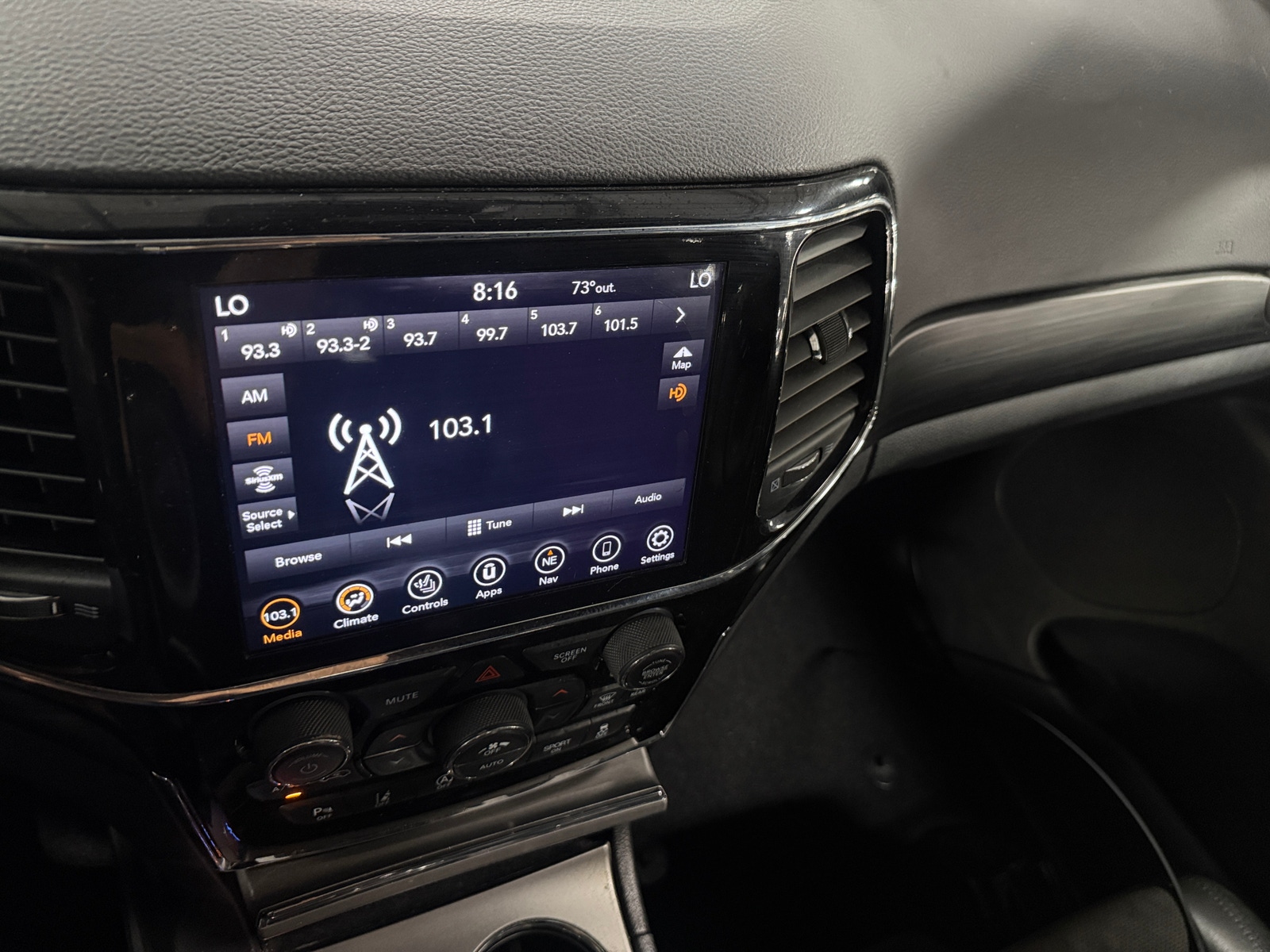 Thumbnail: 2020 Jeep Grand Cherokee - 4