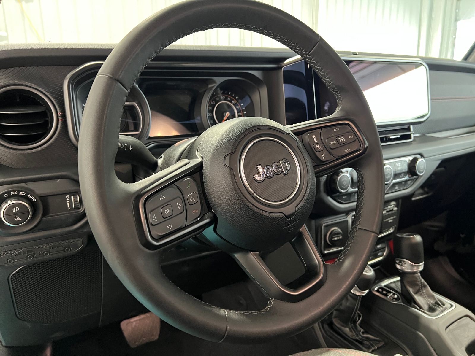 Thumbnail: 2026 Jeep Gladiator - 5