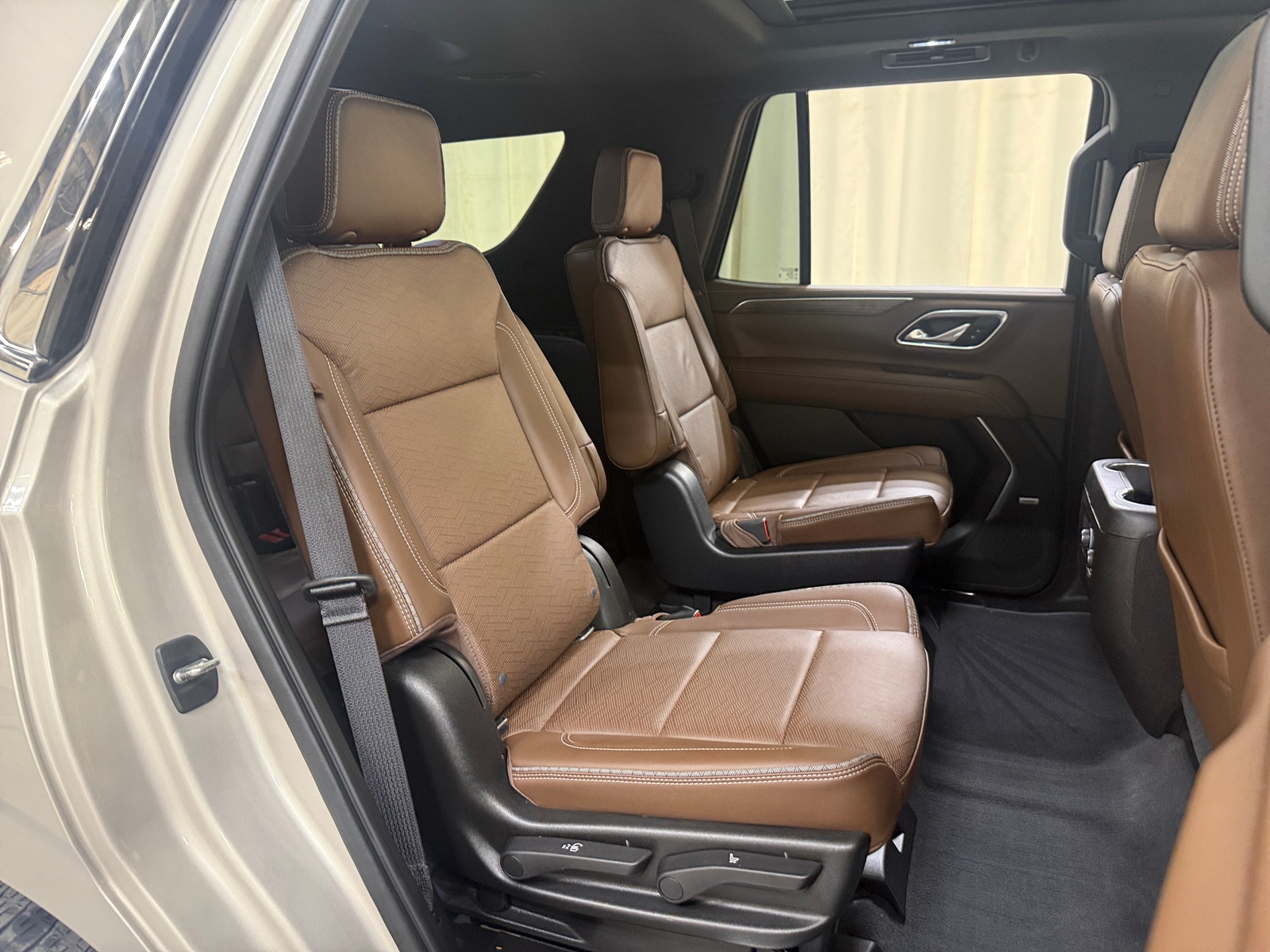 Thumbnail: 2021 Chevrolet Tahoe - 5
