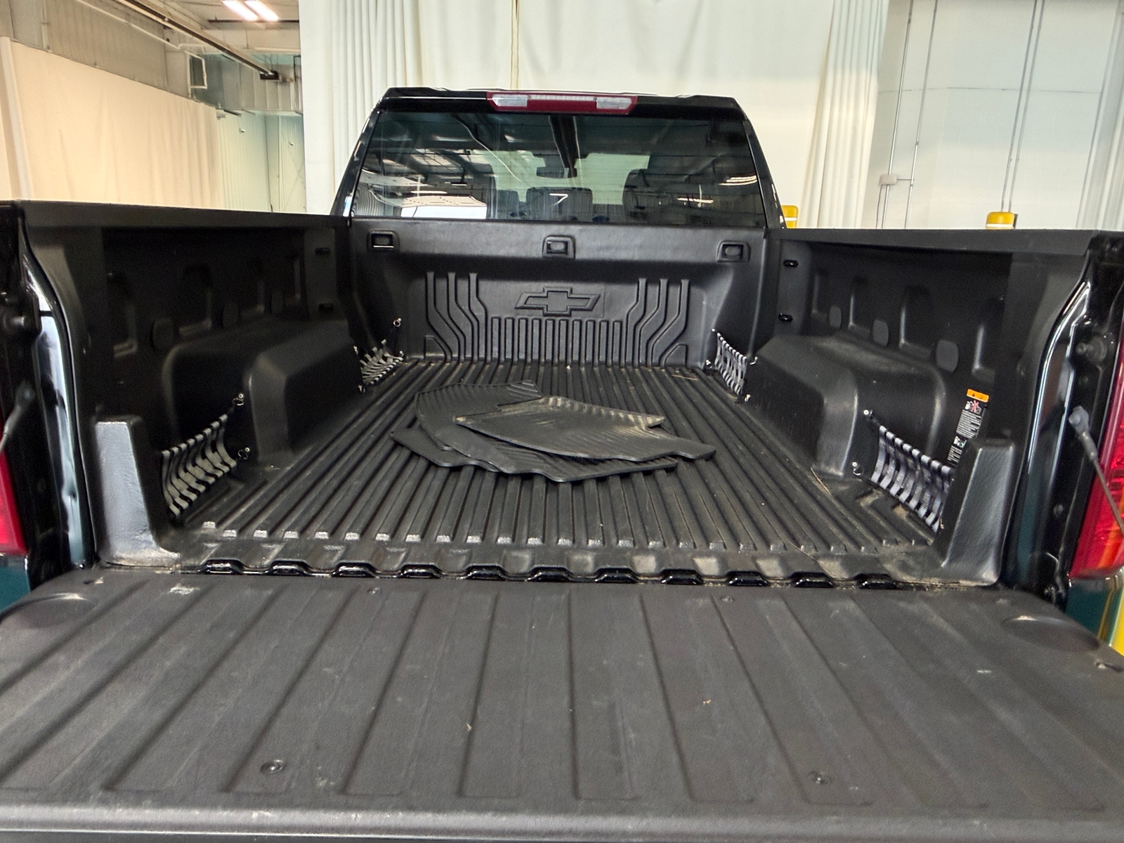 Thumbnail: 2023 Chevrolet Silverado 1500 - 7
