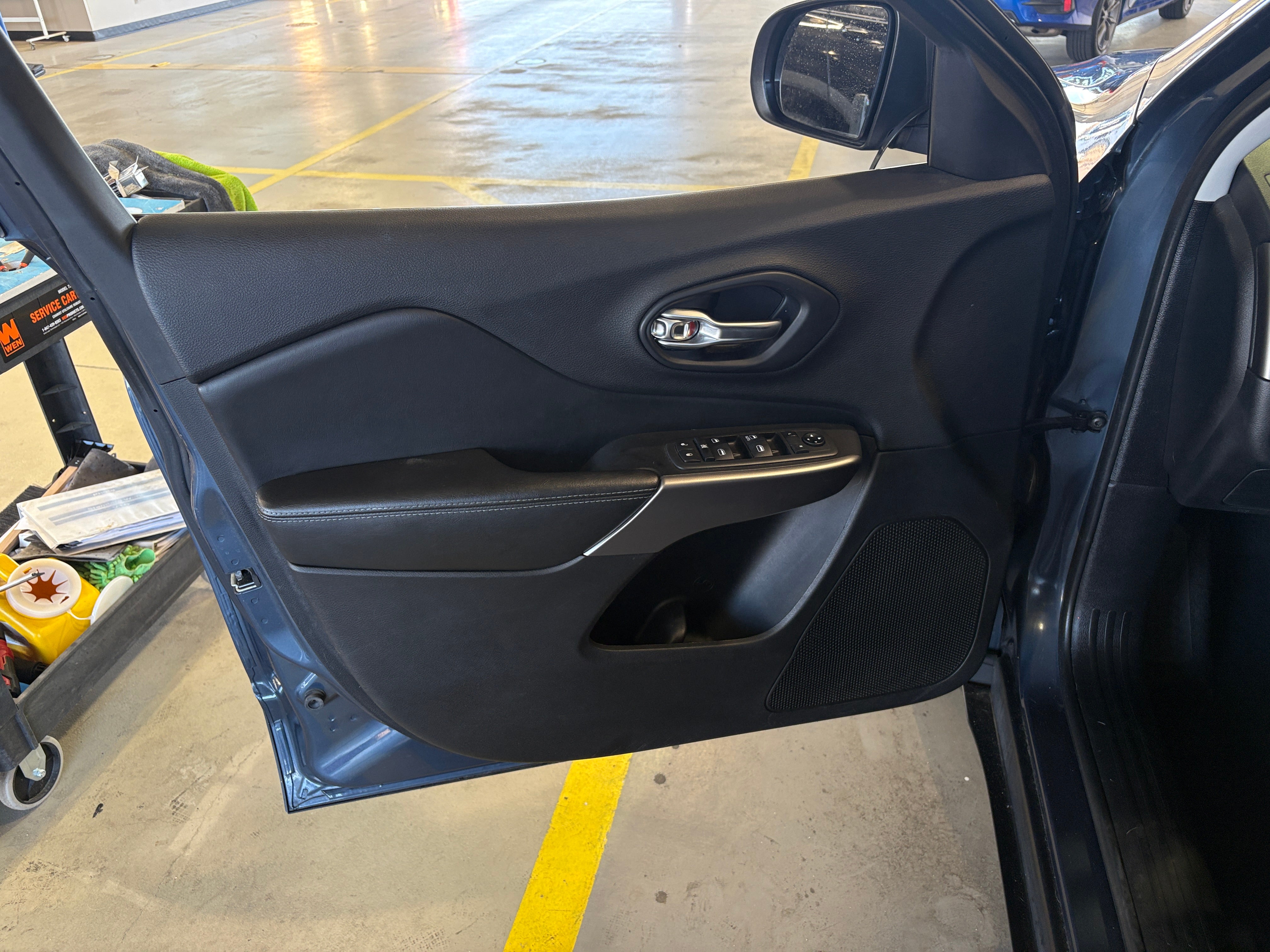 Used 2019 Jeep Cherokee Latitude with VIN 1C4PJMCX9KD430486 for sale in Pewaukee, WI