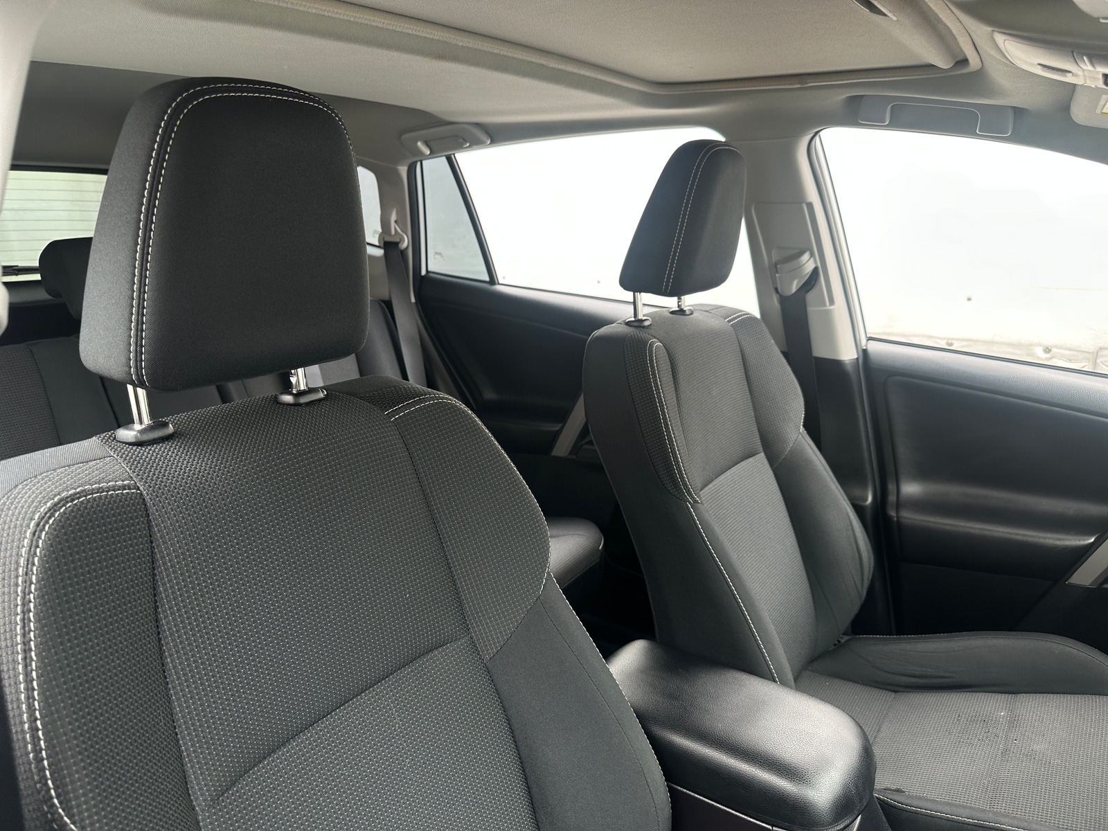 Thumbnail: 2018 Toyota RAV4 - 2