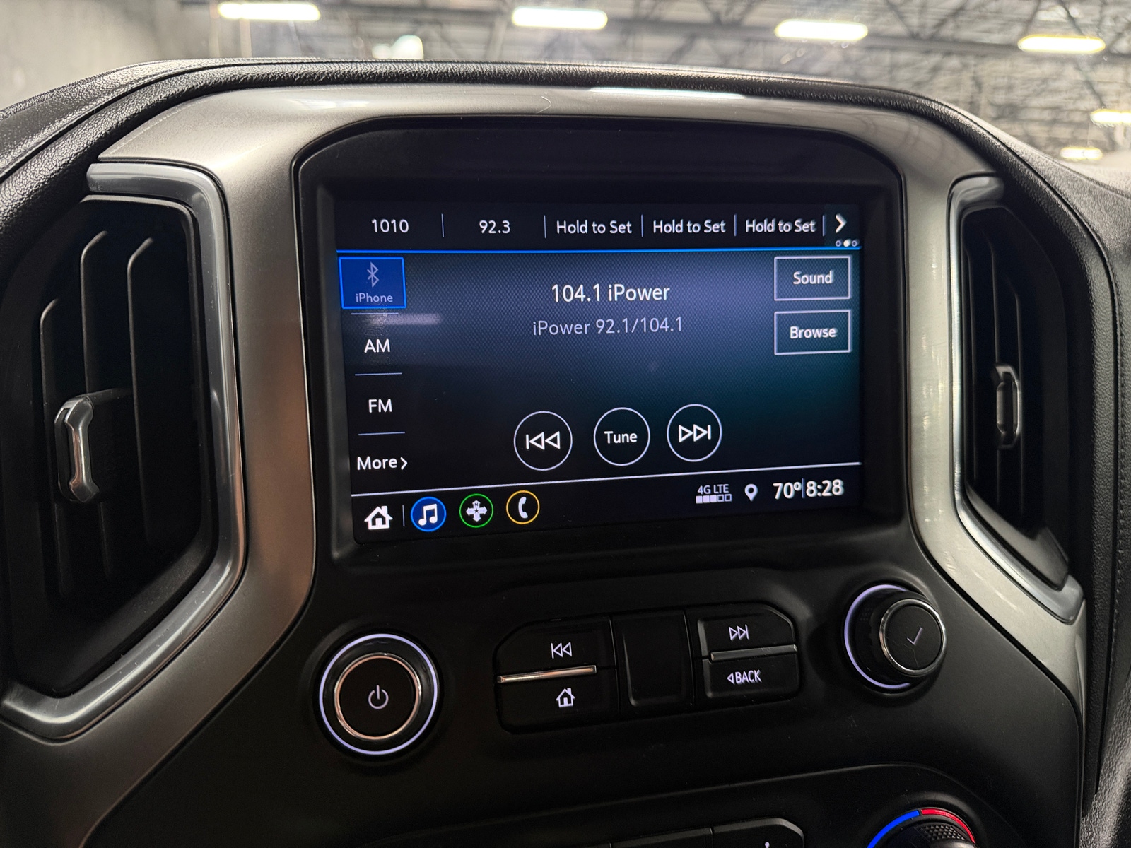 Thumbnail: 2019 Chevrolet Silverado 1500 - 4