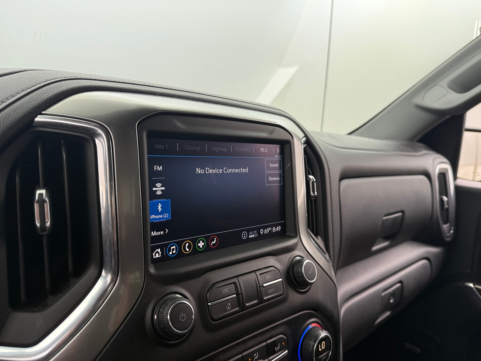 Thumbnail: 2020 Chevrolet Silverado 1500 - 4