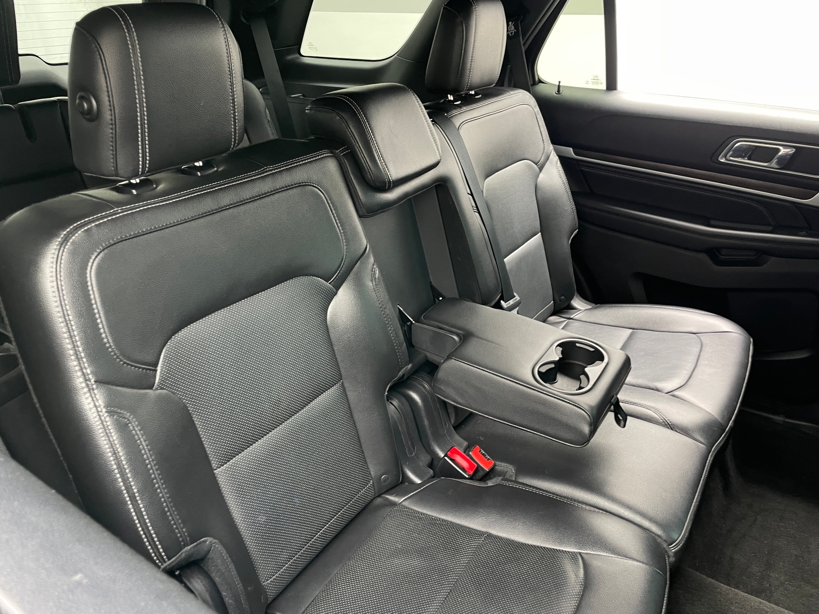 Thumbnail: 2016 Ford Explorer - 5