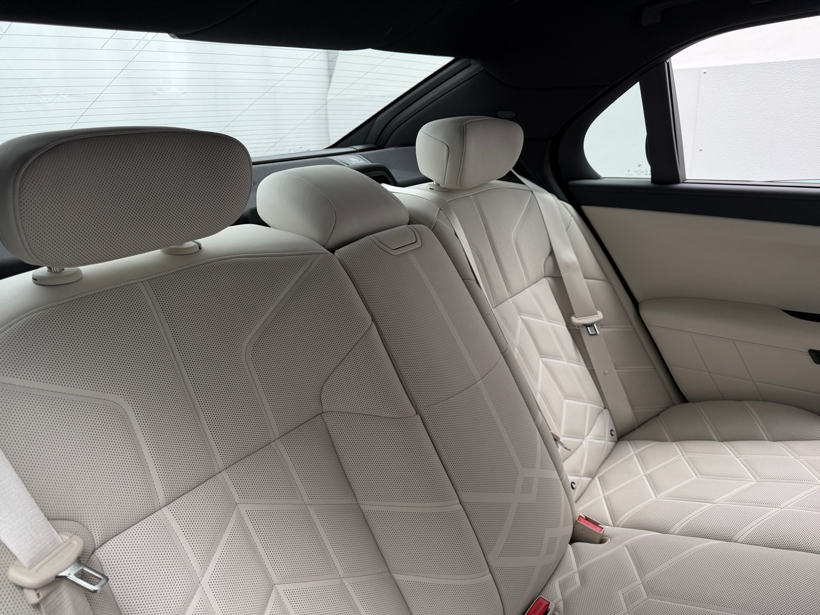 Thumbnail: 2026 BMW 7 Series - 5