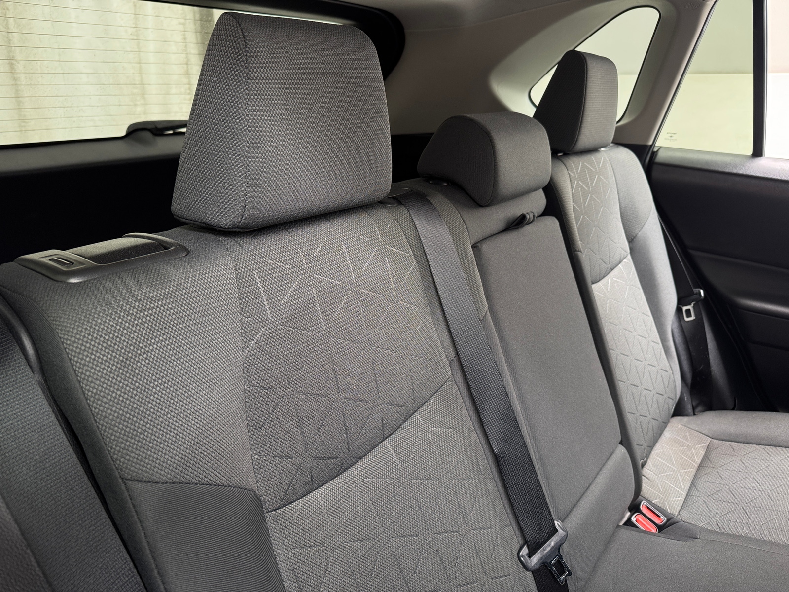Thumbnail: 2021 Toyota RAV4 - 6