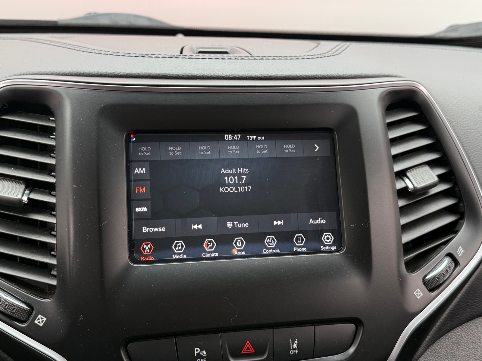 Thumbnail: 2021 Jeep Cherokee - 4