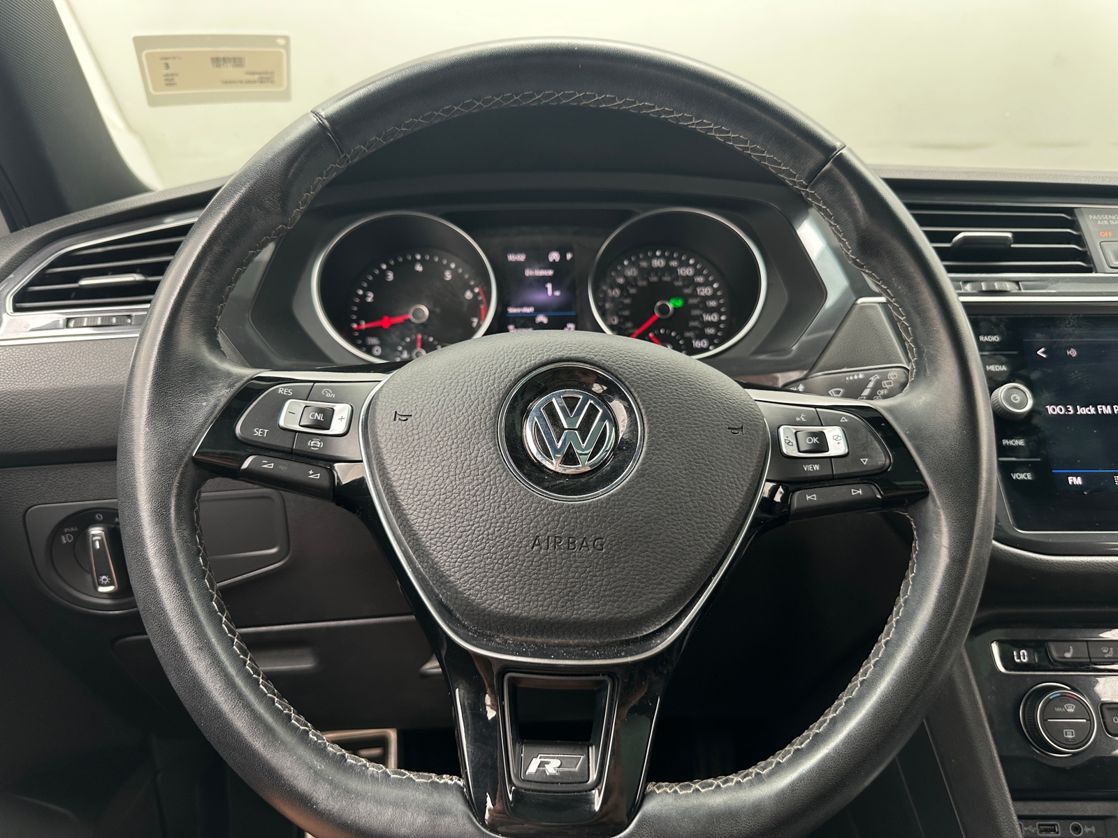 Thumbnail: 2020 Volkswagen Tiguan - 4